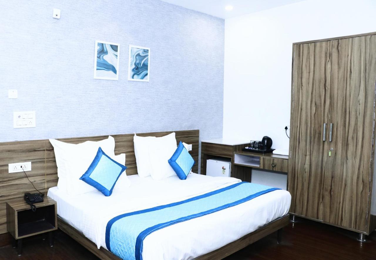 Gallivanto Inn - Rohini Дели Экстерьер фото