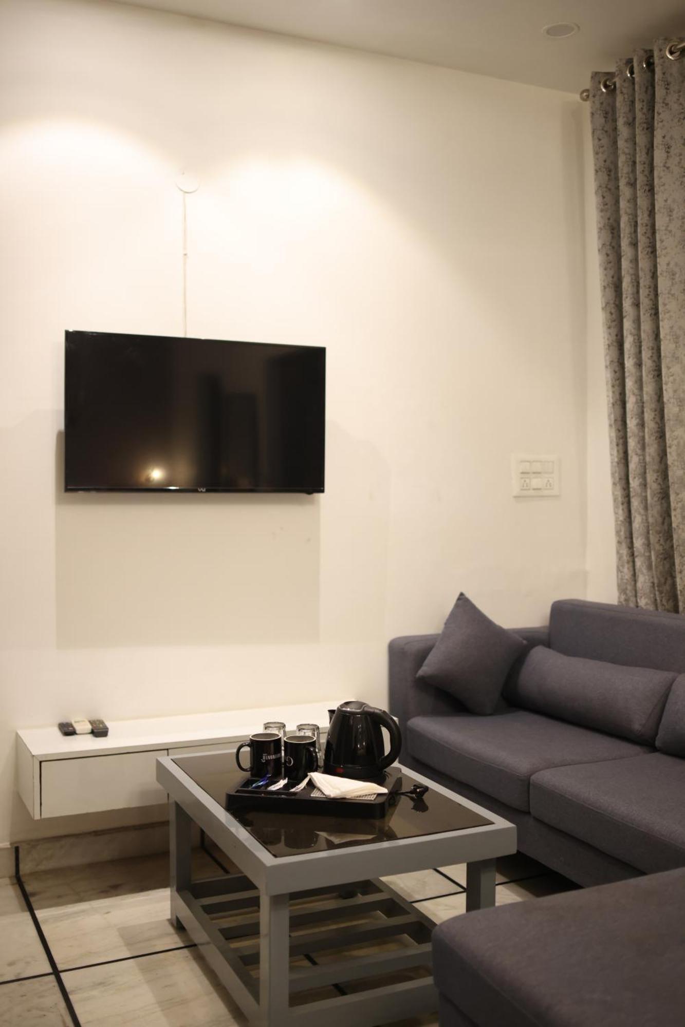 Gallivanto Inn - Rohini Дели Экстерьер фото