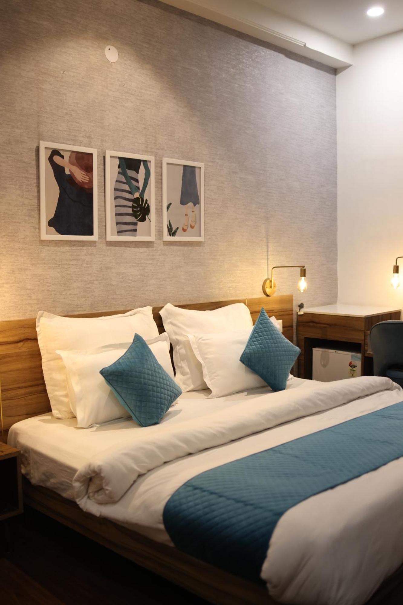 Gallivanto Inn - Rohini Дели Экстерьер фото